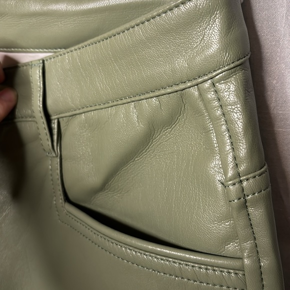 NWT Aritzia Wilfred Beatrix Bitter Sage Wilfred Vegan Leather Pants Size 10 - Picture 10 of 12